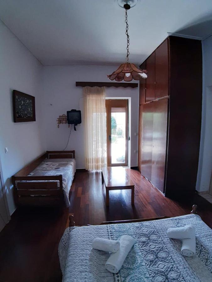Traditional House Alepis In Areopolis Экстерьер фото